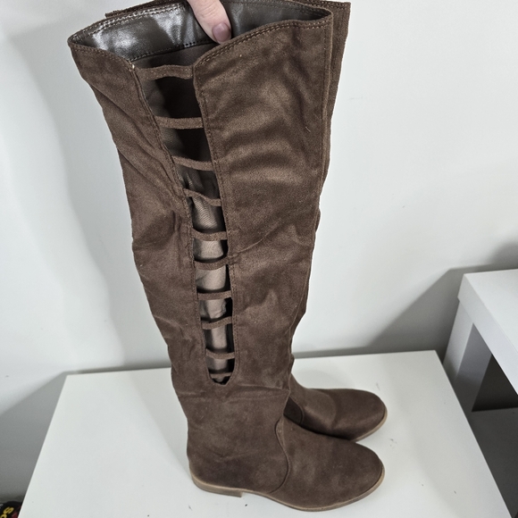 JC Brown Faux Suede Ladder Side Cut Out Knee High Boots 8.5 Low Heel - Picture 2 of 12
